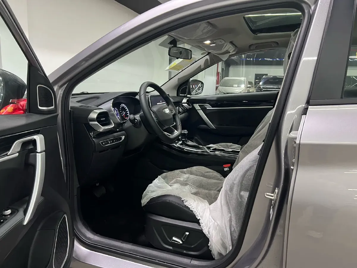 2025 Geely Coolray 1.5L 126HP L4 CVT,autocango,china used car exporter,china ev exporter,chinese used car exporter,chinese used ev exporter