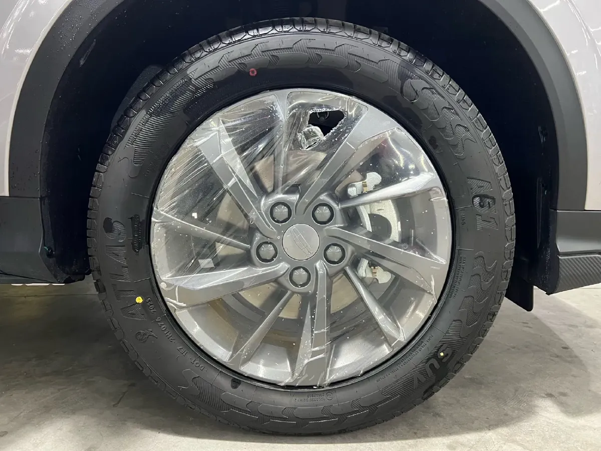 2025 Geely Coolray 1.5L 126HP L4 CVT,autocango,china used car exporter,china ev exporter,chinese used car exporter,chinese used ev exporter