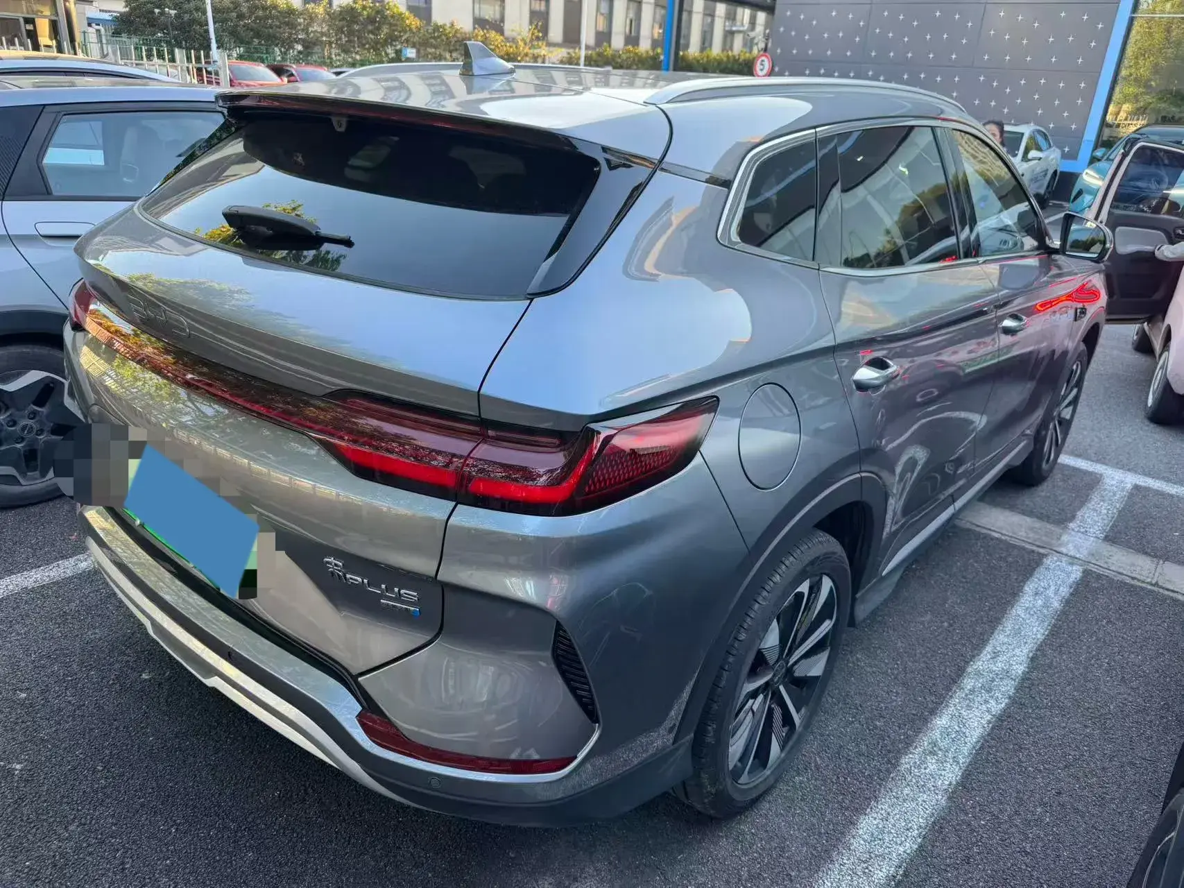 2025 BYD SONG thumbnail 2