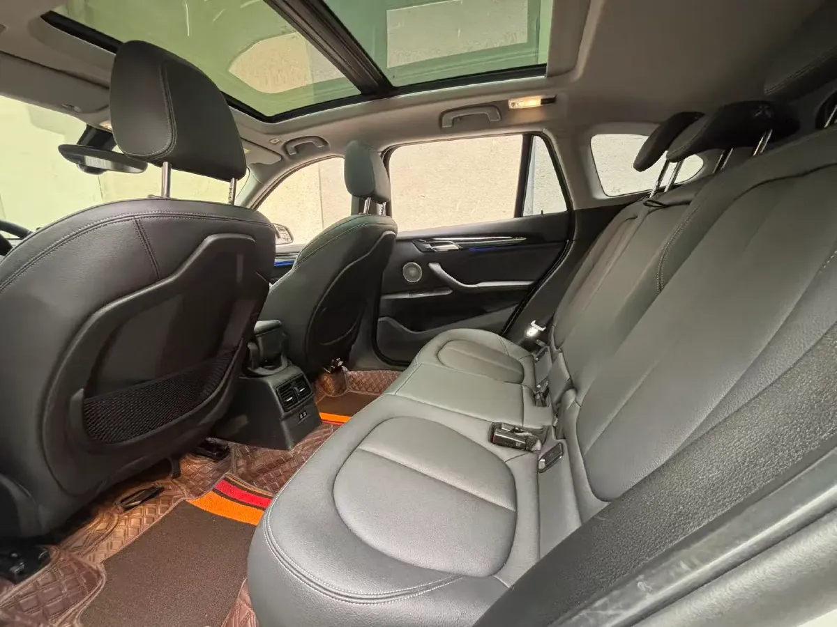 2022 BMW X1 2.0T 192HP L4 7DCT,autocango,china used car exporter,china ev exporter,chinese used car exporter,chinese used ev exporter