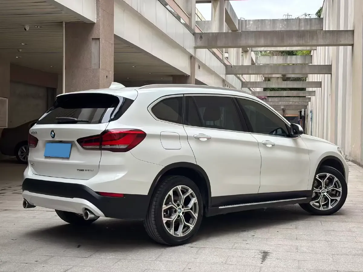 2022 BMW X1 2.0T 192HP L4 7DCT,autocango,china used car exporter,china ev exporter,chinese used car exporter,chinese used ev exporter