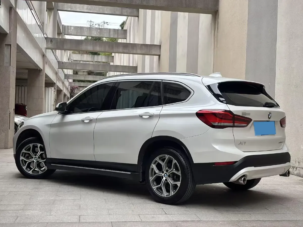2022 BMW X1 2.0T 192HP L4 7DCT,autocango,china used car exporter,china ev exporter,chinese used car exporter,chinese used ev exporter