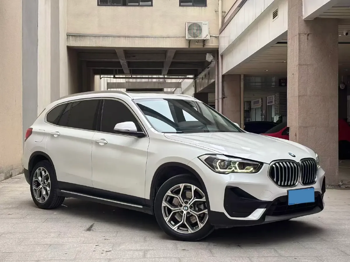 2022 BMW X1 2.0T 192HP L4 7DCT,autocango,china used car exporter,china ev exporter,chinese used car exporter,chinese used ev exporter
