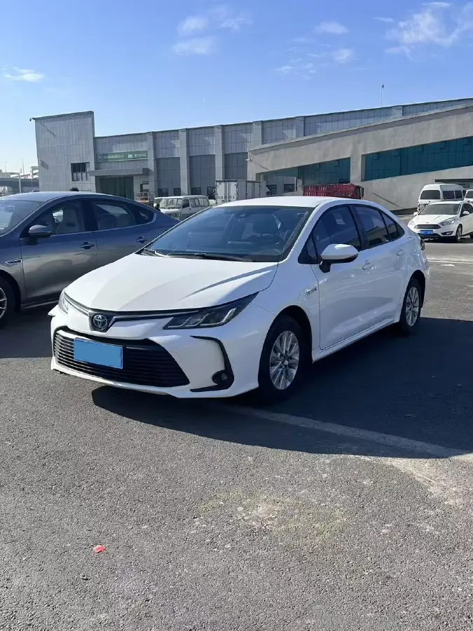 2022 Toyota Corolla 1.8L 98HP L4 E-CVT Hybrid