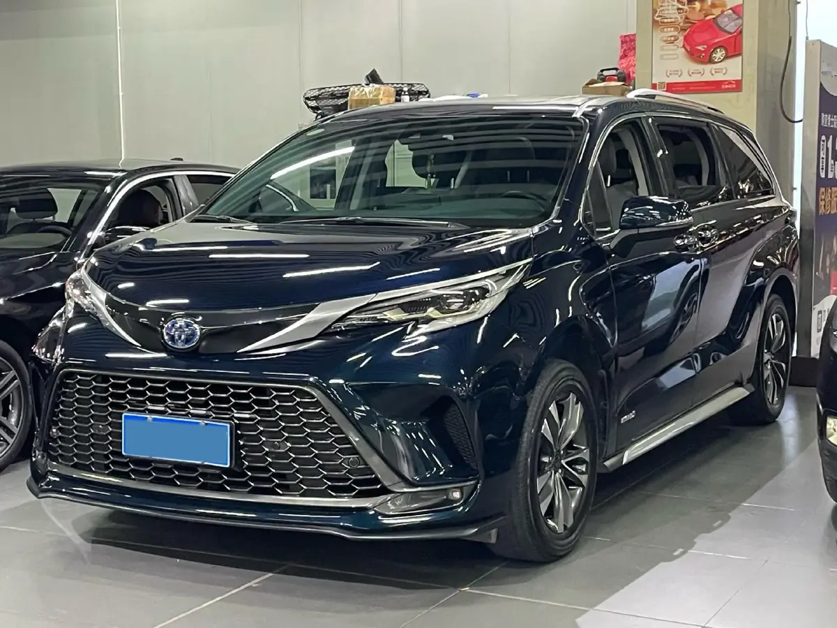 2023 Toyota Granvia 2.5L 189HP L4 E-CVT Hybrid