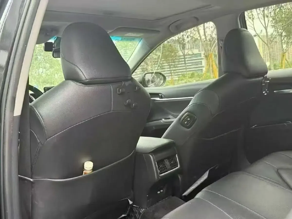 2021 Toyota Camry 2.5L 209HP L4 8AT,autocango,china used car exporter,china ev exporter,chinese used car exporter,chinese used ev exporter