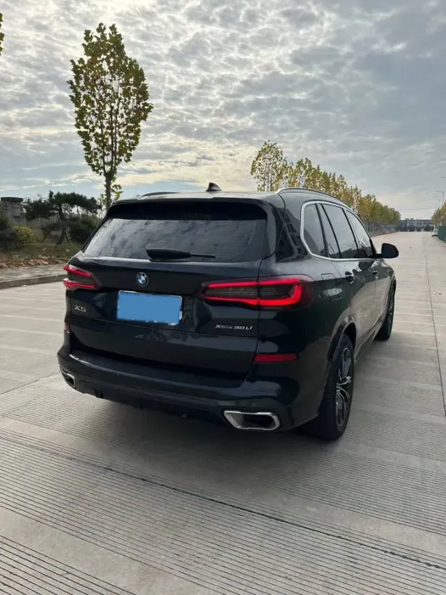 2022 BMW X5 2.0T 245HP L4 8AT,autocango,china used car exporter,china ev exporter,chinese used car exporter,chinese used ev exporter