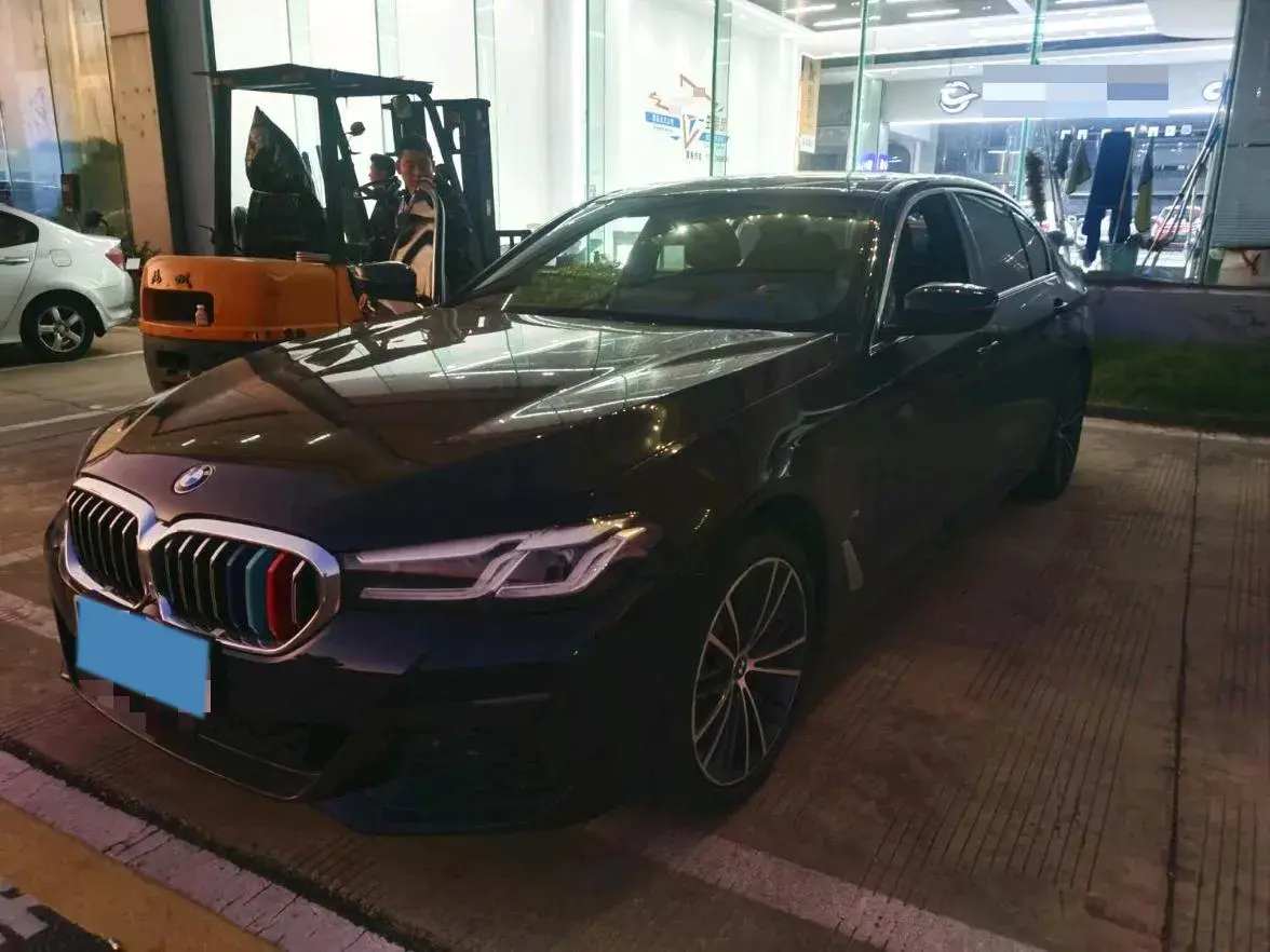 2022 BMW 5 Series 2.0T 252HP L4 8AT 2022 BMW 5 Series 2.0T 252HP L4 8AT