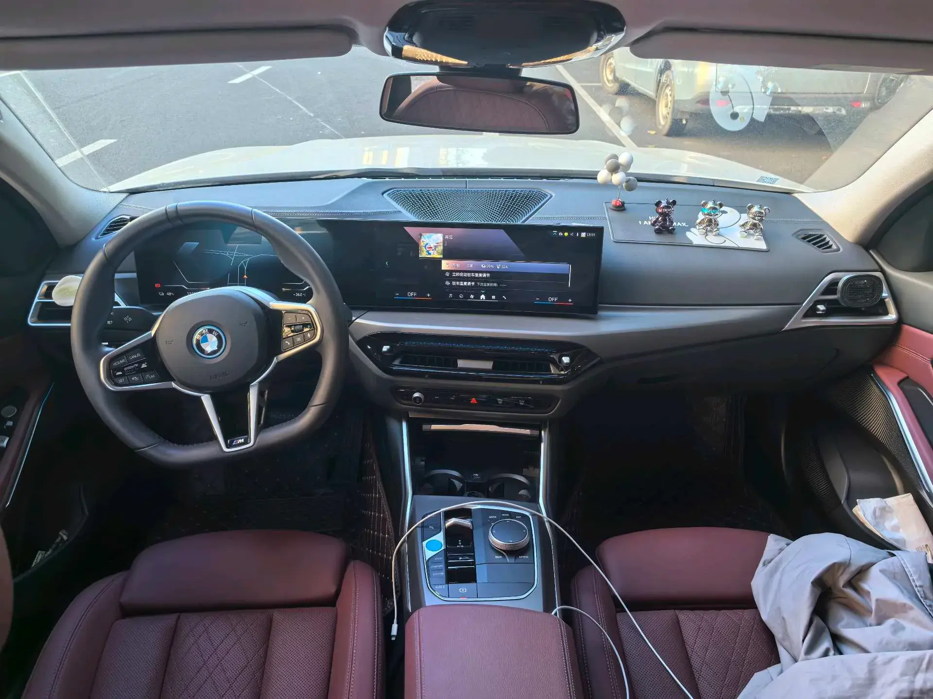 2025 BMW I3 thumbnail 4