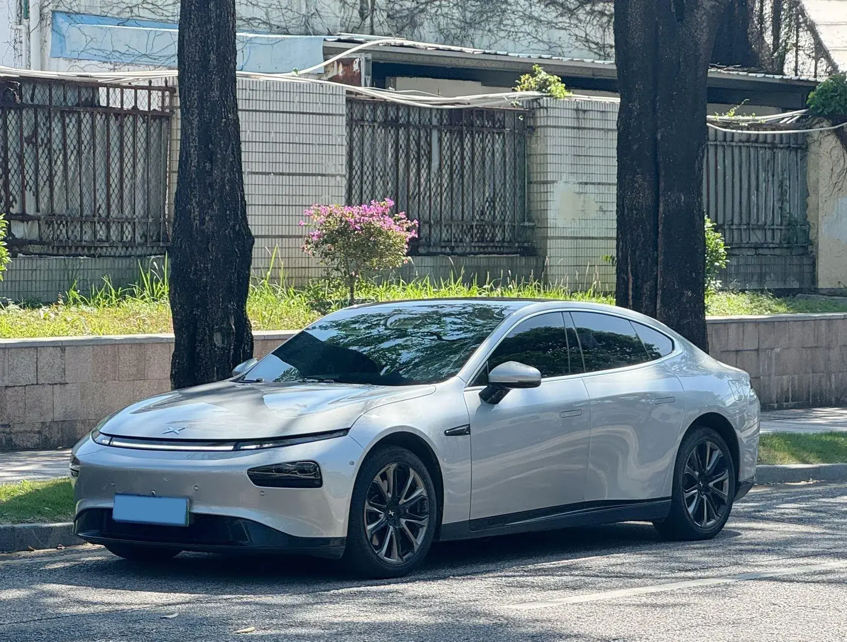 2020 XPENG P7 view 1