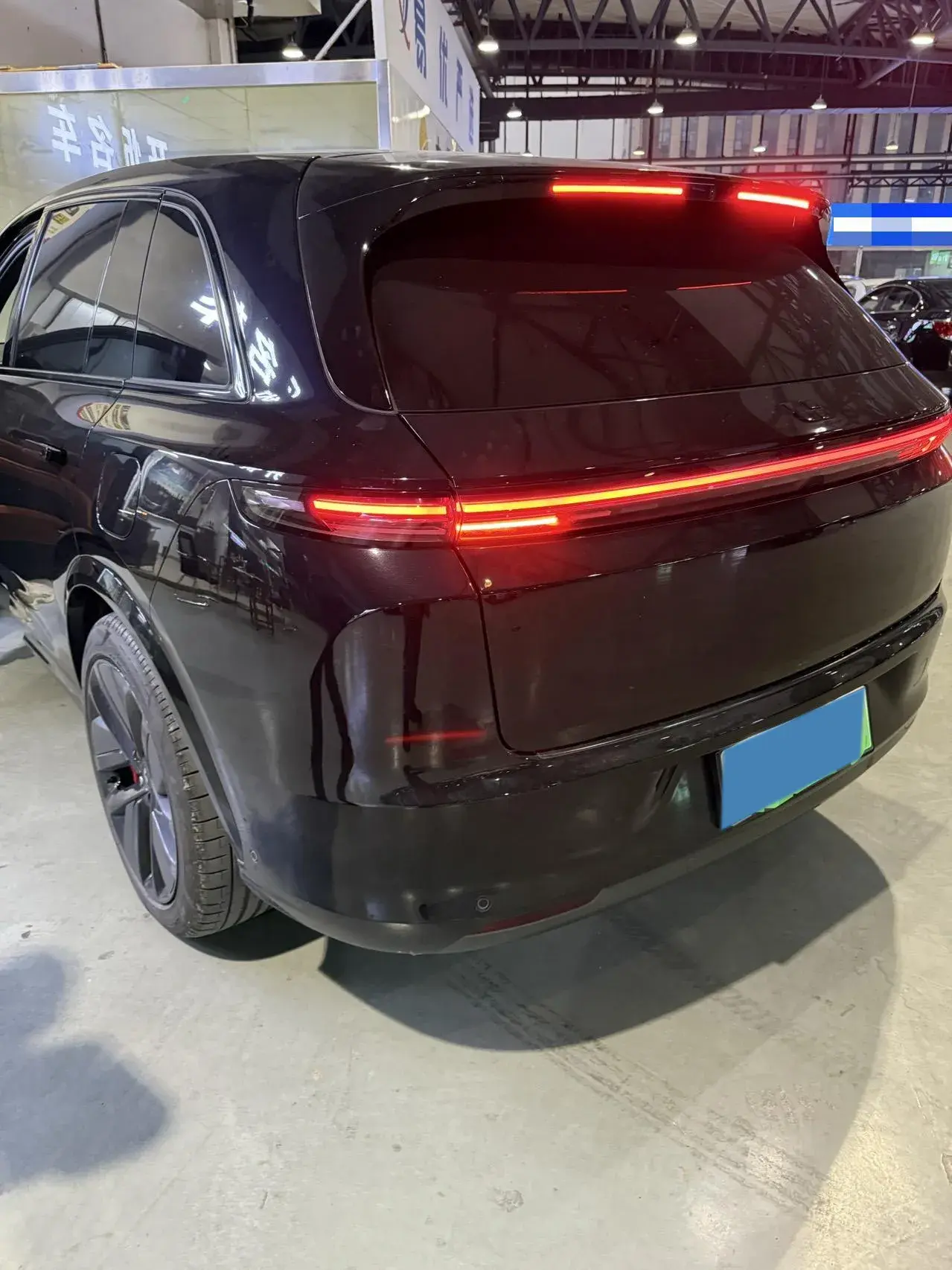 2023 LI L7 thumbnail 4