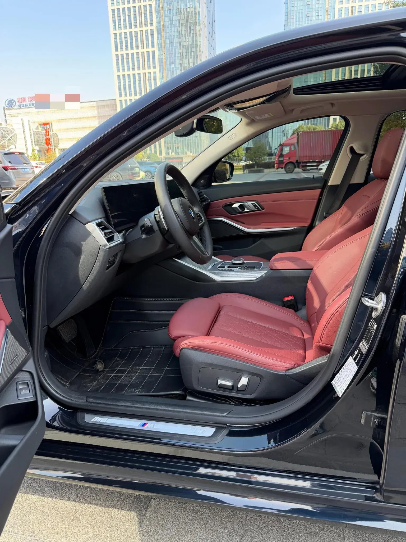 2023 BMW 3 thumbnail 4