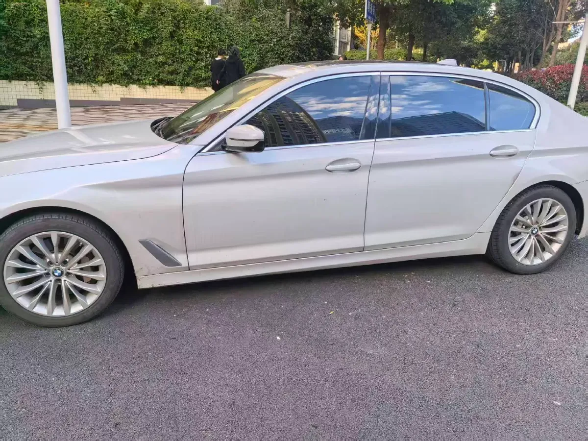 2020 BMW 5 Series 2.0T 252HP L4 8AT,autocango,china used car exporter,china ev exporter,chinese used car exporter,chinese used ev exporter