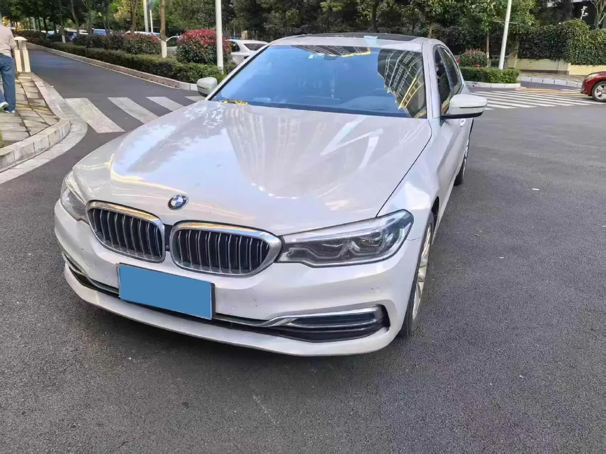 2020 BMW 5 Series 2.0T 252HP L4 8AT,autocango,china used car exporter,china ev exporter,chinese used car exporter,chinese used ev exporter