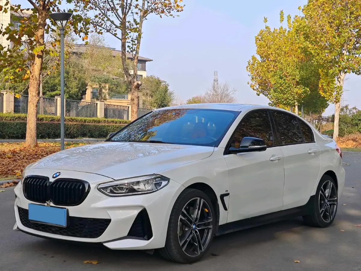2021 BMW 1 Series 2.0T 192HP L4 7DCT