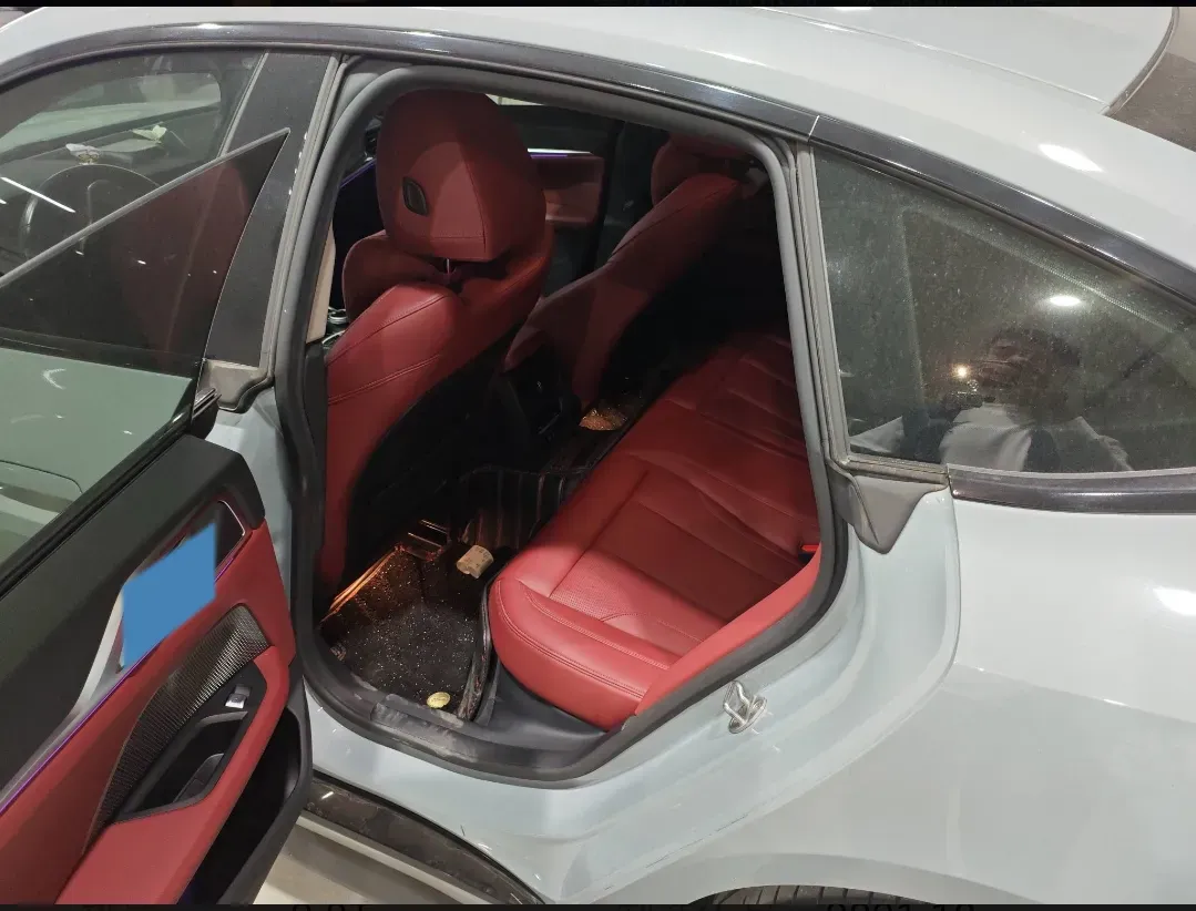 2022 BMW 8 Series 3.0T 333HP L6 8AT,autocango,china used car exporter,china ev exporter,chinese used car exporter,chinese used ev exporter