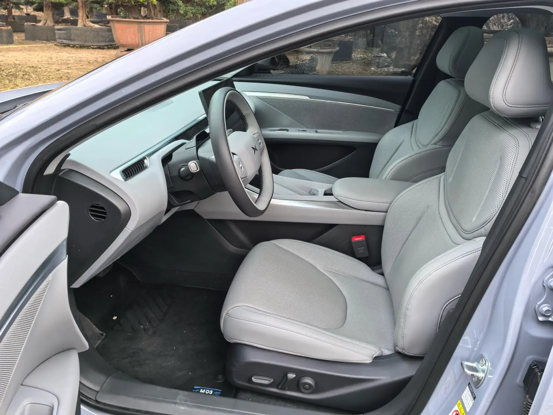 2025 XPENG MONA thumbnail 4