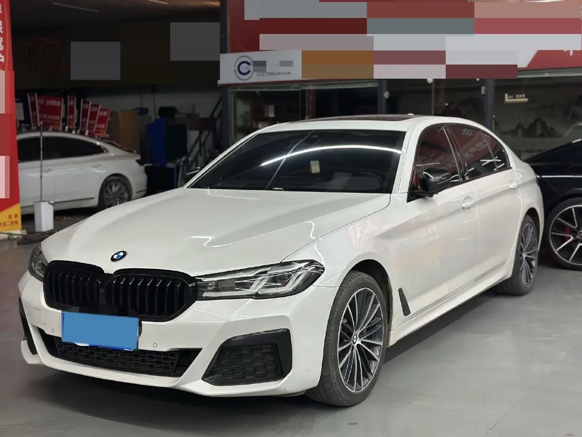 2022 BMW 5 Series 2.0T 252HP L4 8AT,autocango,china used car exporter,china ev exporter,chinese used car exporter,chinese used ev exporter