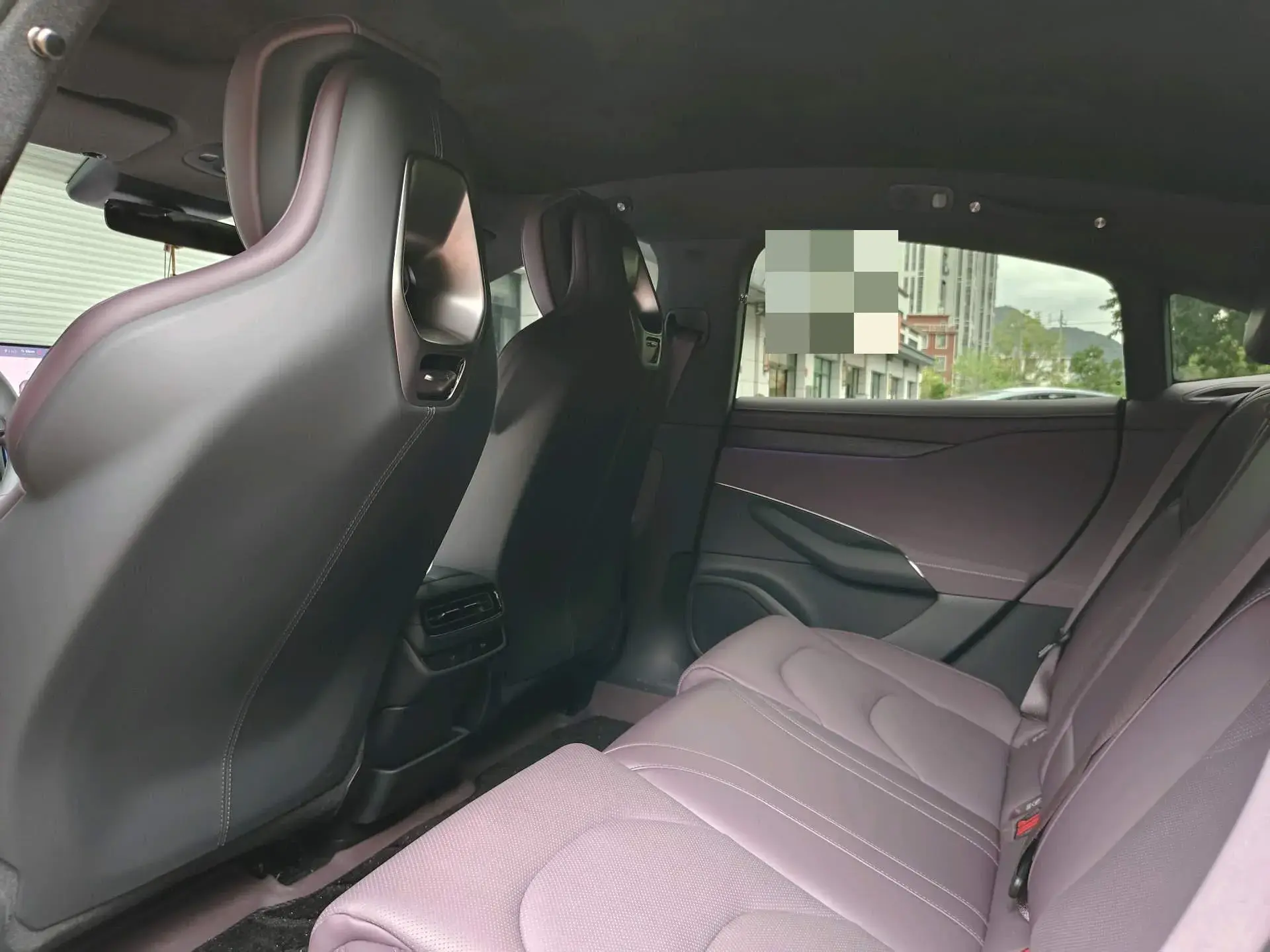 2024 MI SU7 thumbnail 3