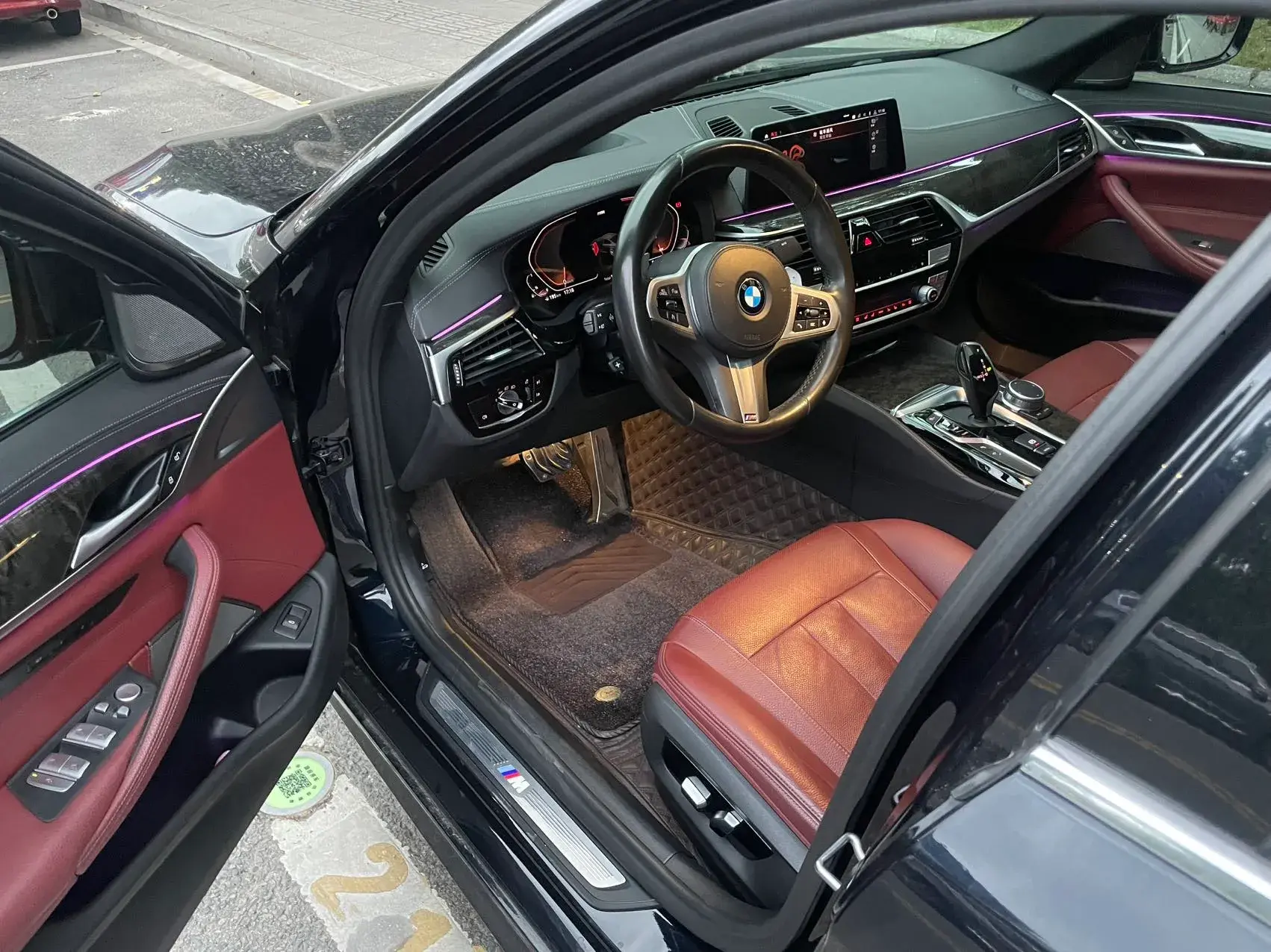 2020 BMW 5 thumbnail 4