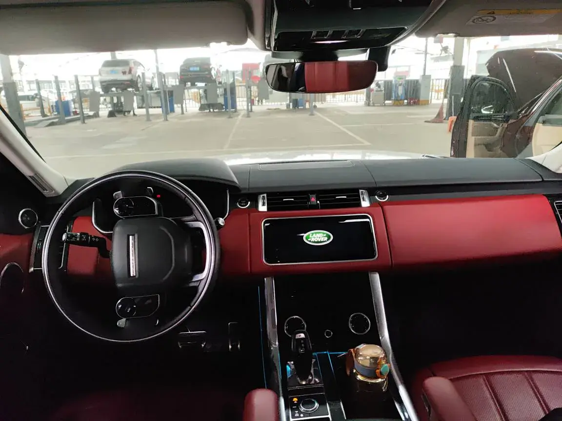 2022 LAND ROVER thumbnail 2