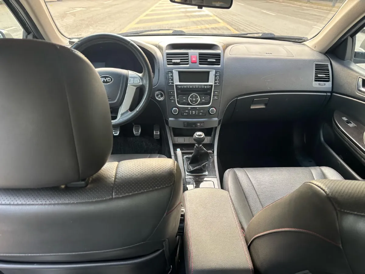 2013 BYD G6 1.5T 154HP L4 6MT,autocango,china used car exporter,china ev exporter,chinese used car exporter,chinese used ev exporter