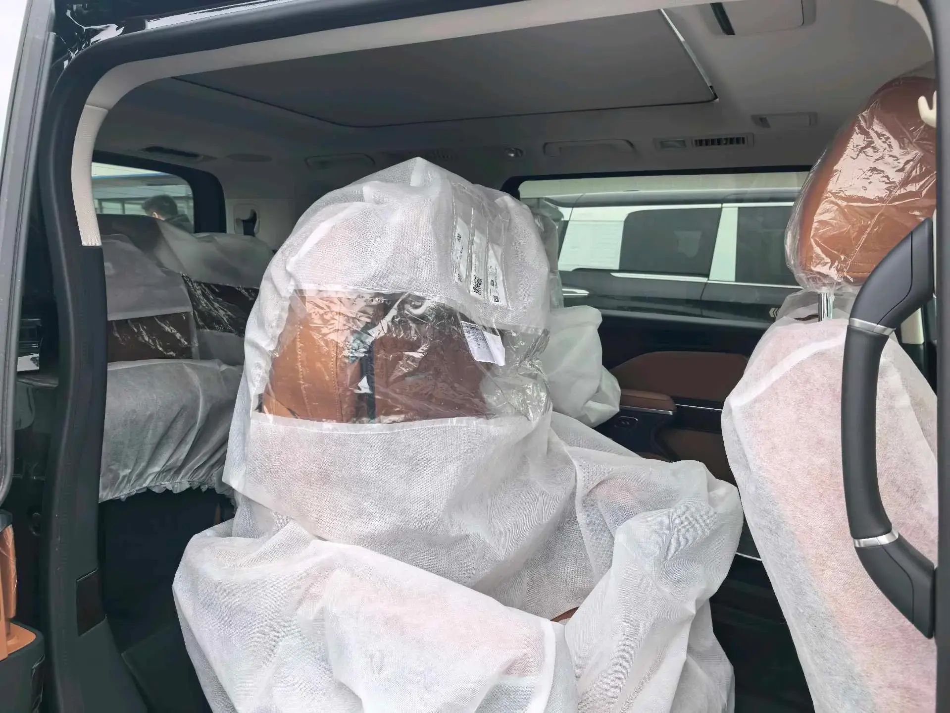 2024 HONGQI HQ9 thumbnail 3