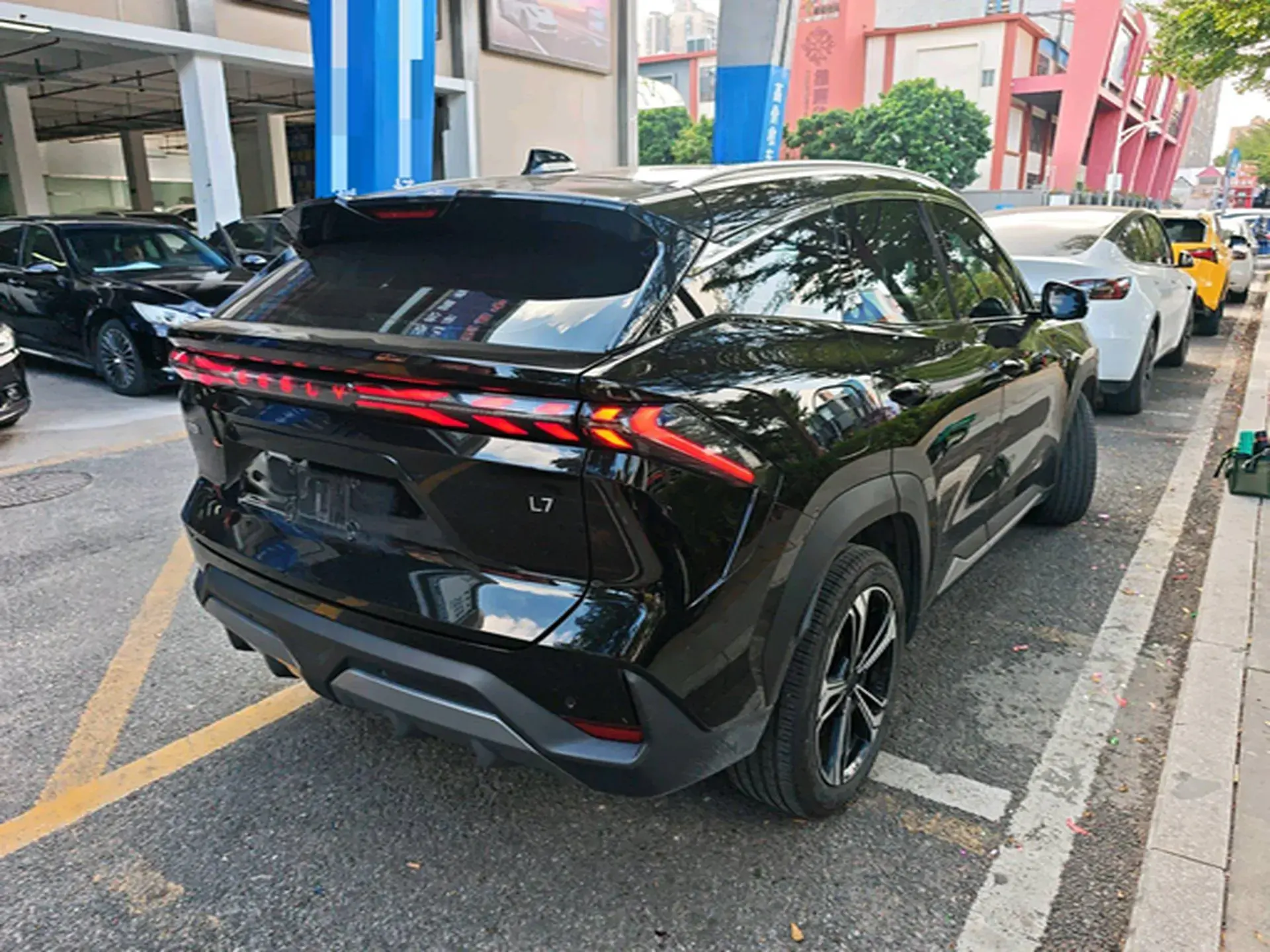 2023 GEELY GALAXY thumbnail 2