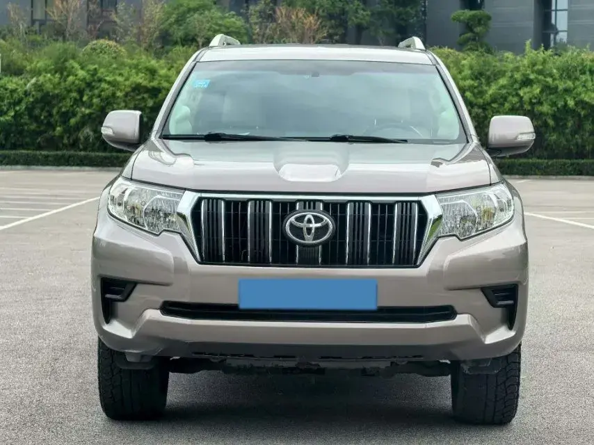 2016 TOYOTA LAND thumbnail 2