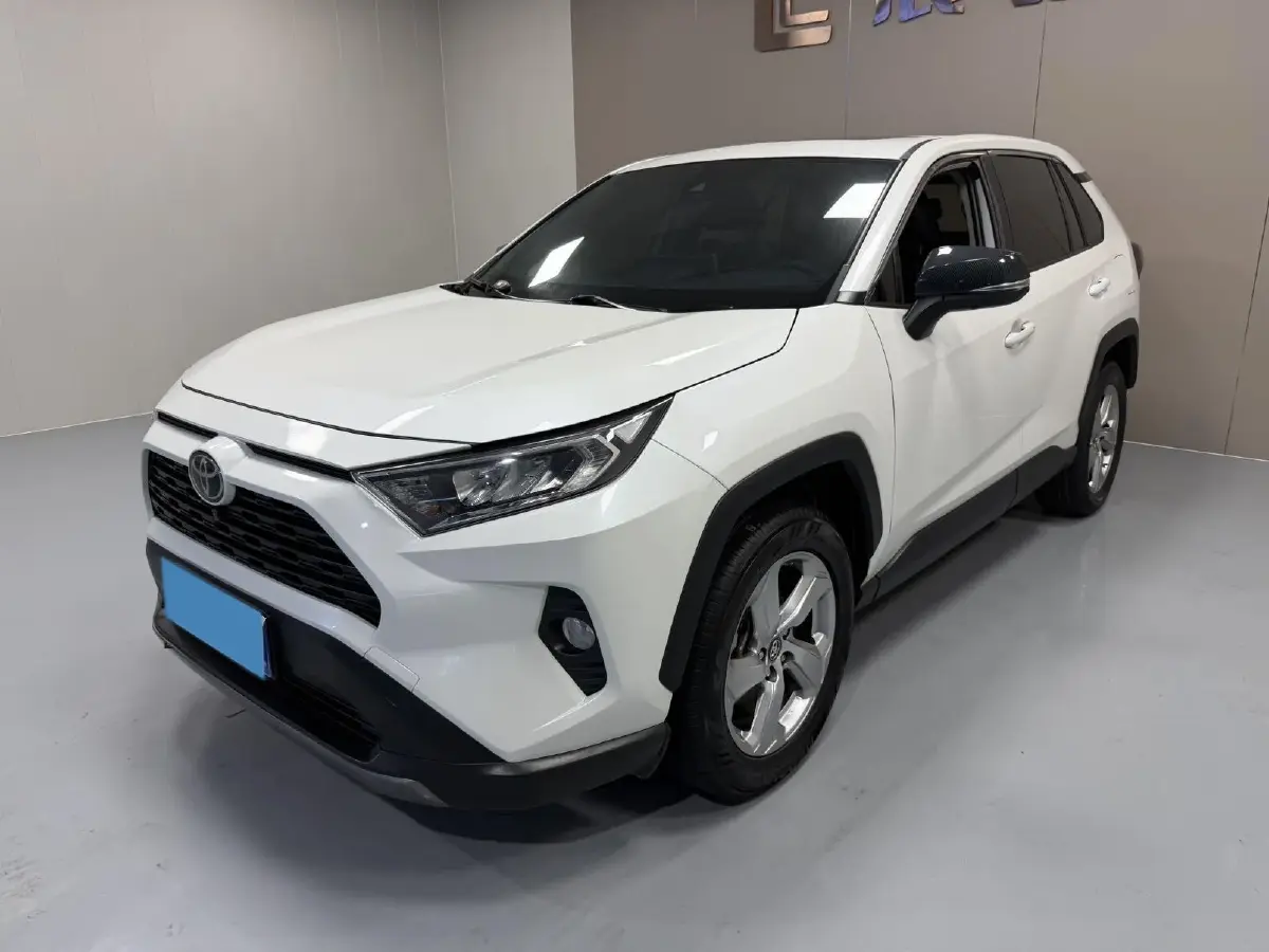2020 Toyota RAV4 2.0L 171HP L4 CVT