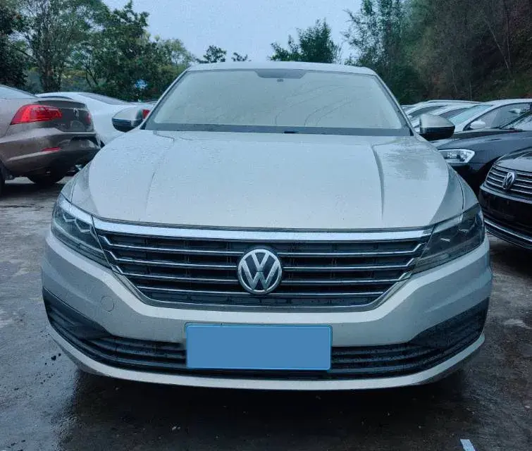 2018 VOLKSWAGEN LAVIDA thumbnail 2