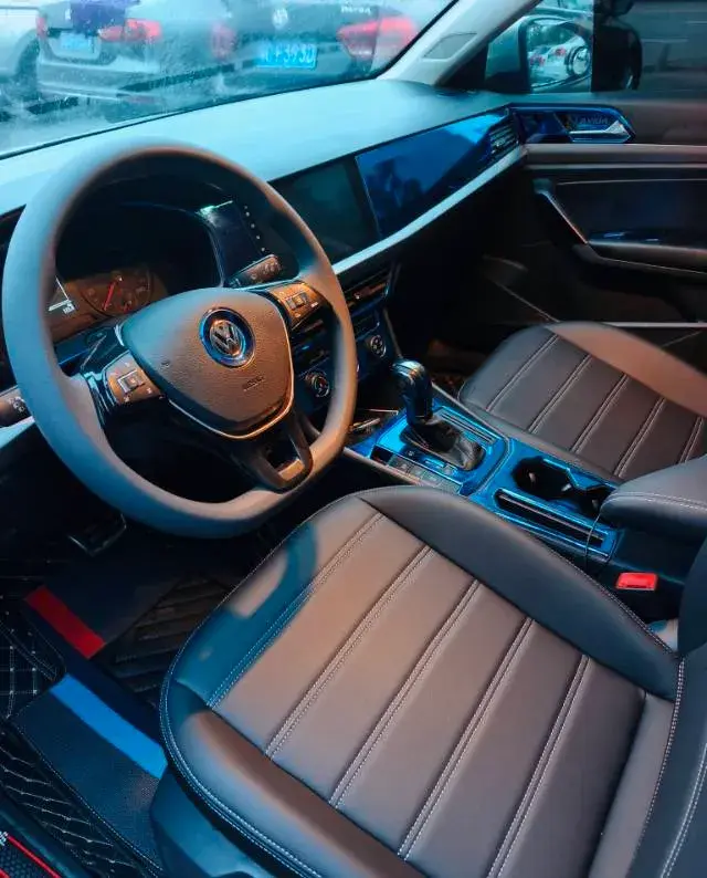 2018 VOLKSWAGEN LAVIDA thumbnail 4