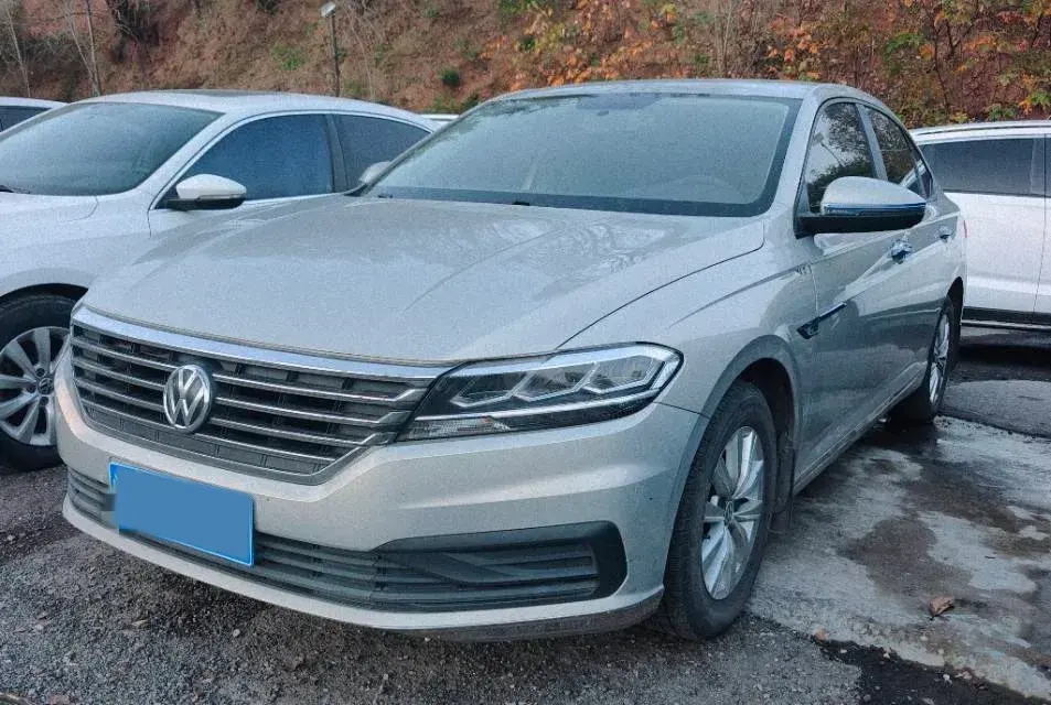 2018 VOLKSWAGEN LAVIDA view 1