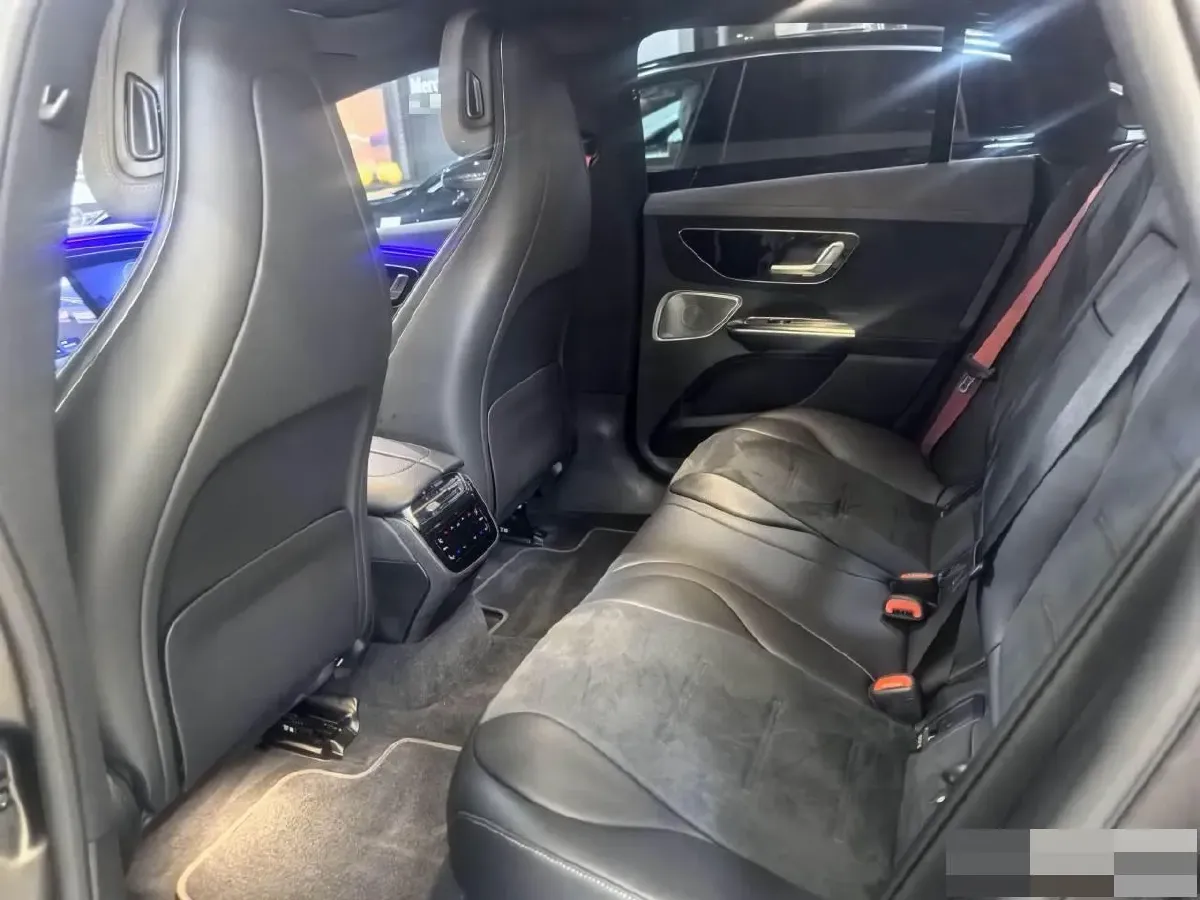 2023 Mercedes-Benz EQE AMG BEV 96.1KWH,autocango,china used car exporter,china ev exporter,chinese used car exporter,chinese used ev exporter