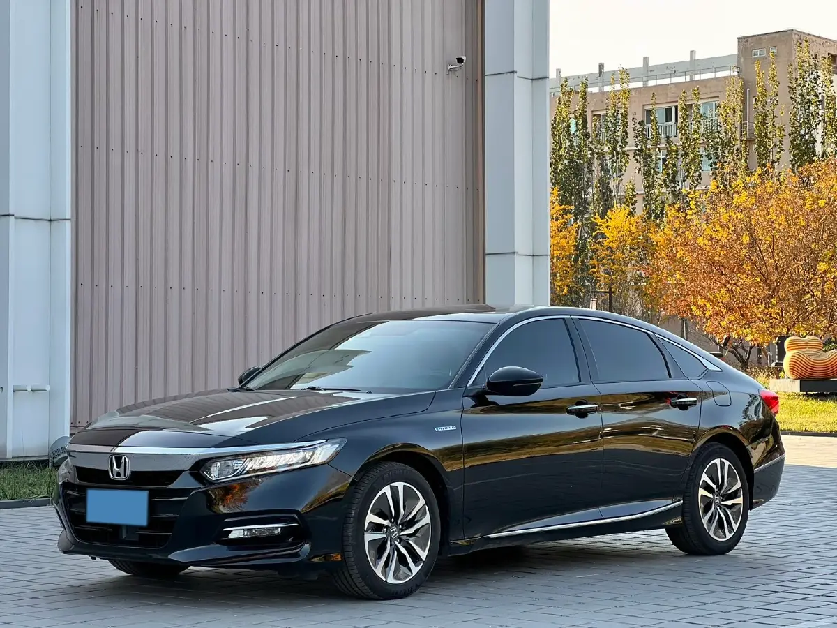 2018 Honda Accord 2.0L 146HP L4 E-CVT Hybrid