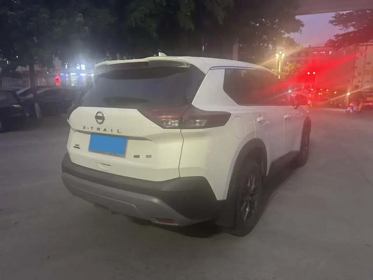 2021 NISSAN X-TRAIL thumbnail 4