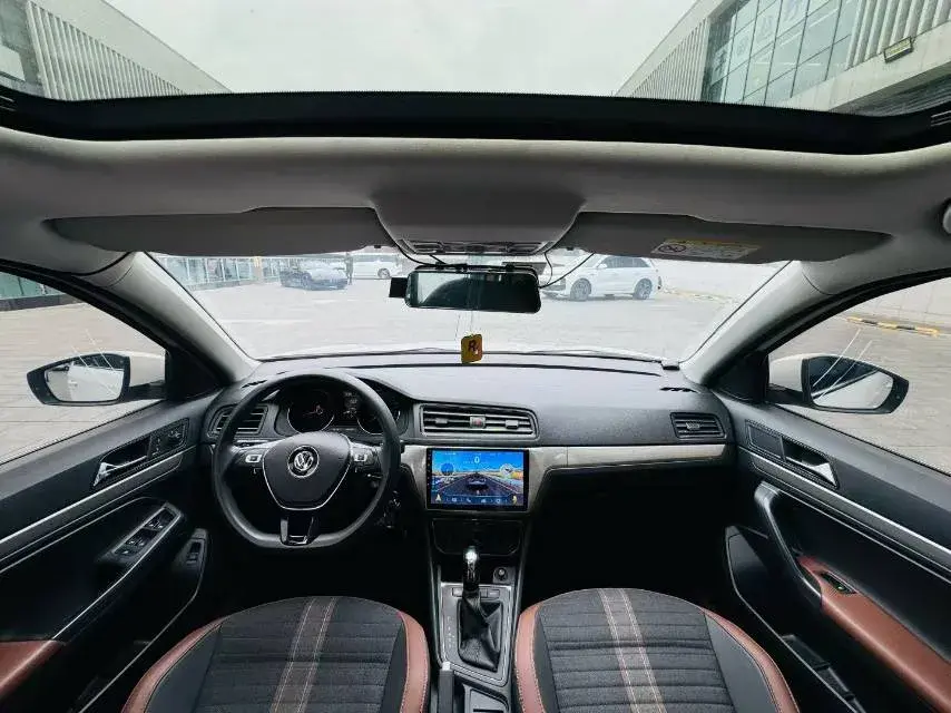 2019 VOLKSWAGEN LAVIDA thumbnail 4