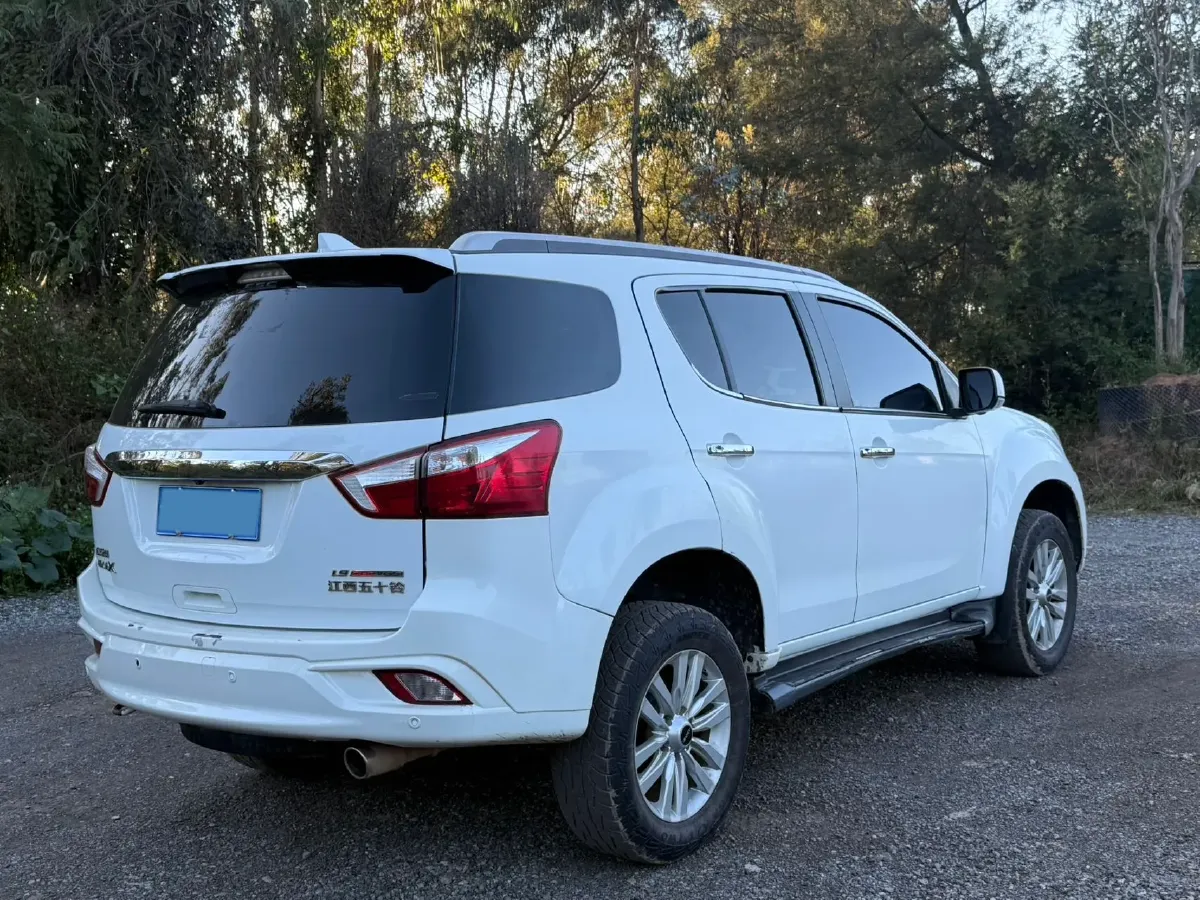2018 Isuzu Mu-X 1.9T 163HP L4 6AT,autocango,china used car exporter,china ev exporter,chinese used car exporter,chinese used ev exporter