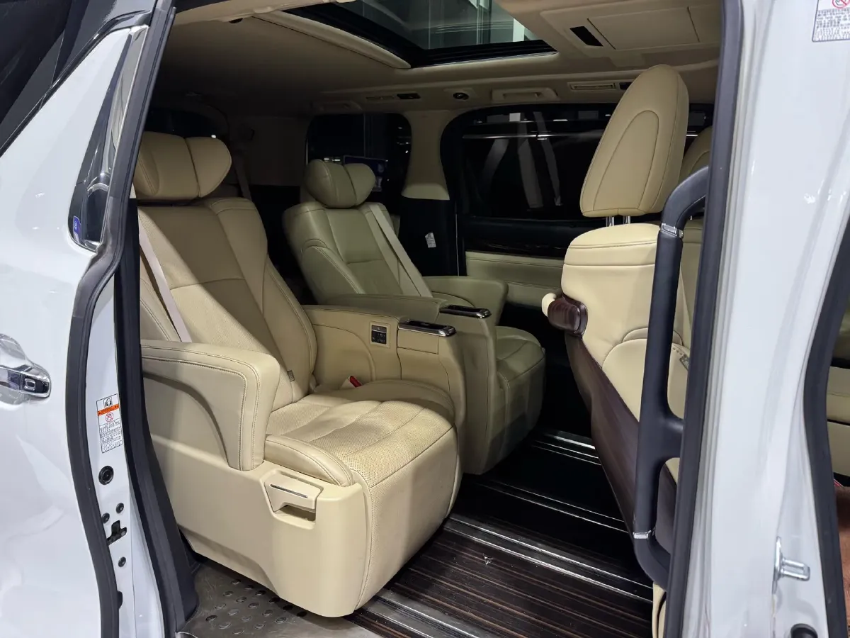 2018 Toyota Alphard 3.5L 301HP V6 8AT,autocango,china used car exporter,china ev exporter,chinese used car exporter,chinese used ev exporter