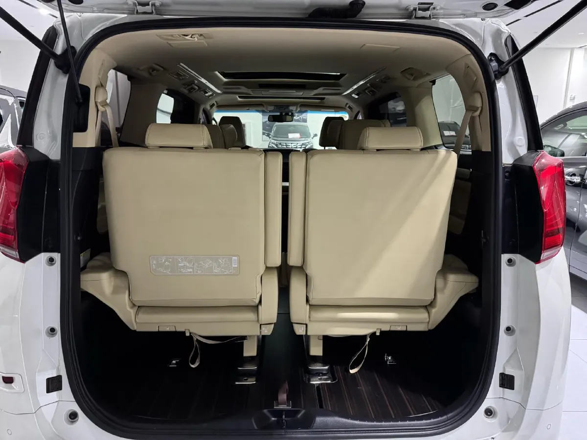 2018 Toyota Alphard 3.5L 301HP V6 8AT,autocango,china used car exporter,china ev exporter,chinese used car exporter,chinese used ev exporter