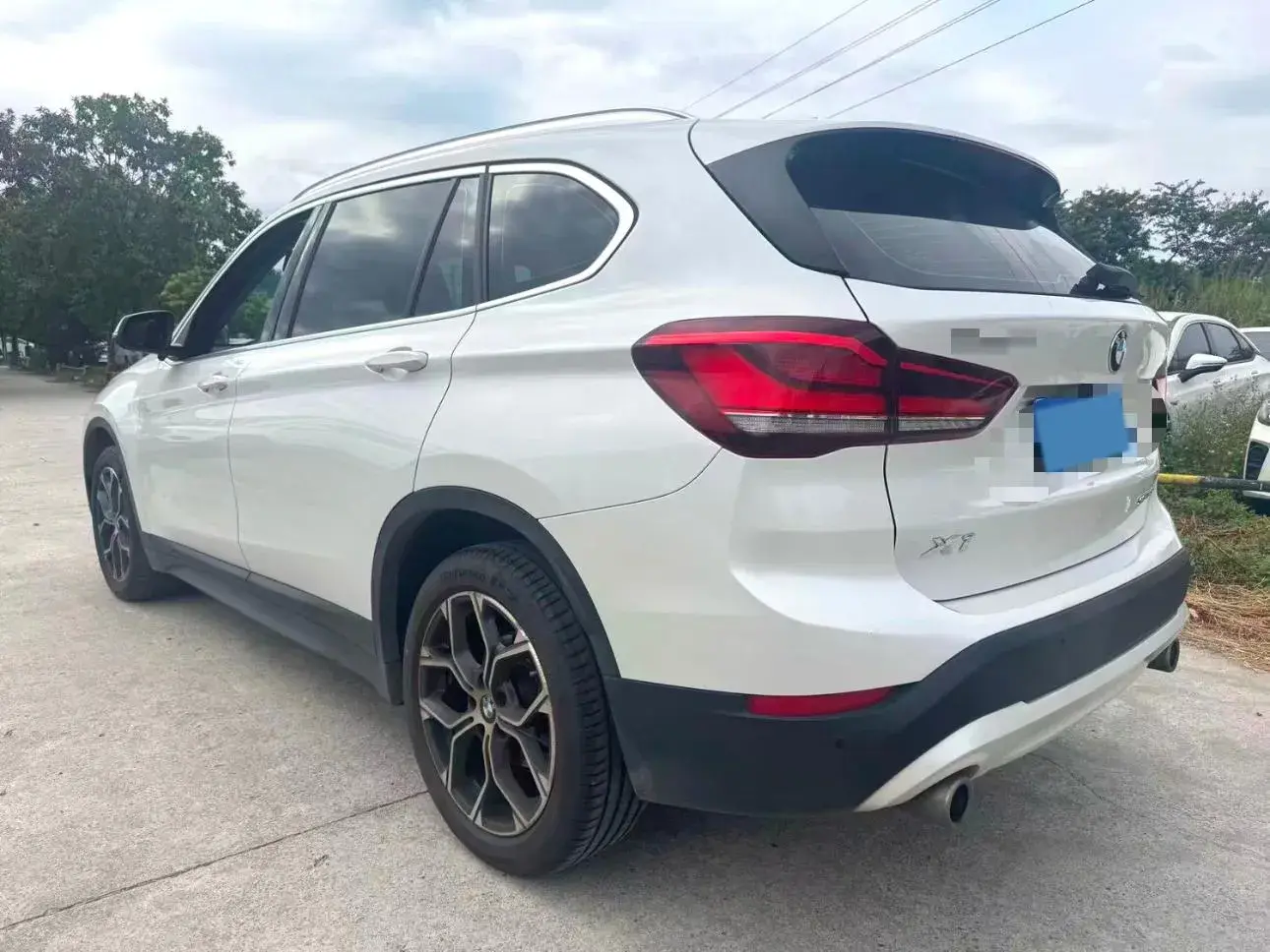 2022 BMW X1 thumbnail 4