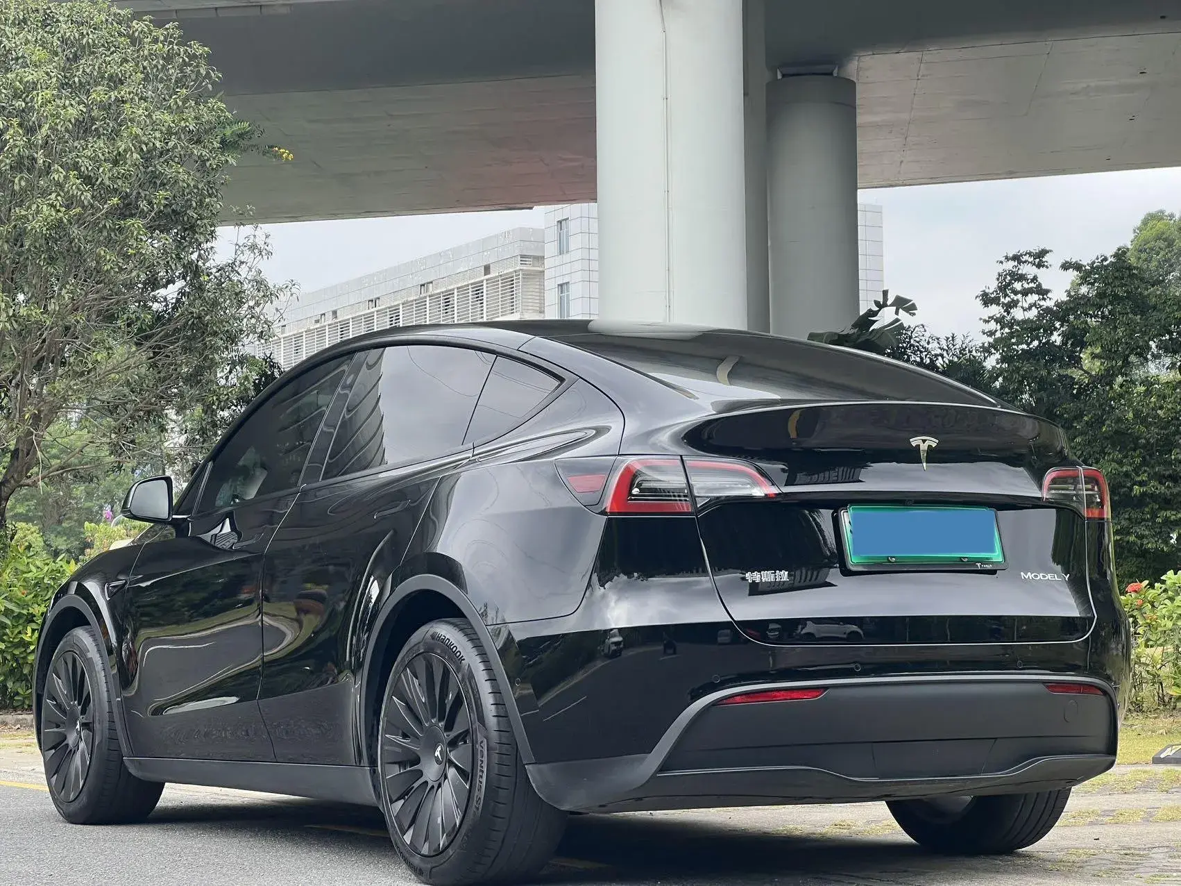 2022 TESLA MODEL thumbnail 4