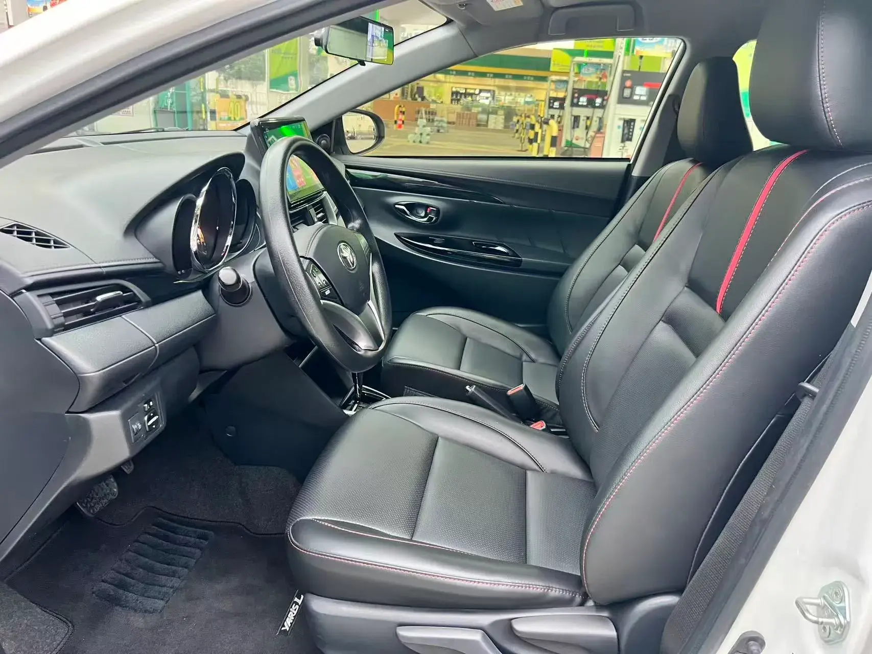 2022 TOYOTA YARIS thumbnail 4