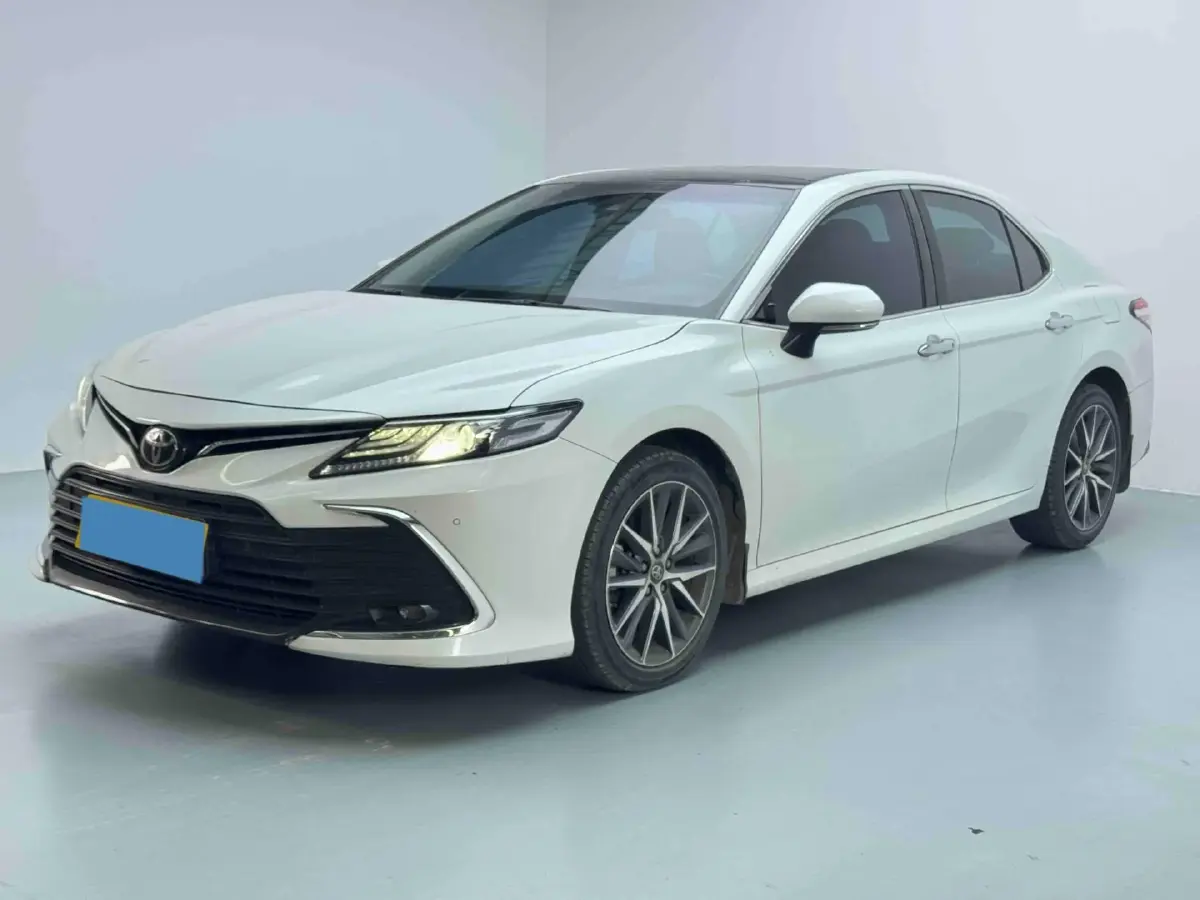 2021 Toyota Camry 2.5L 209HP L4 8AT