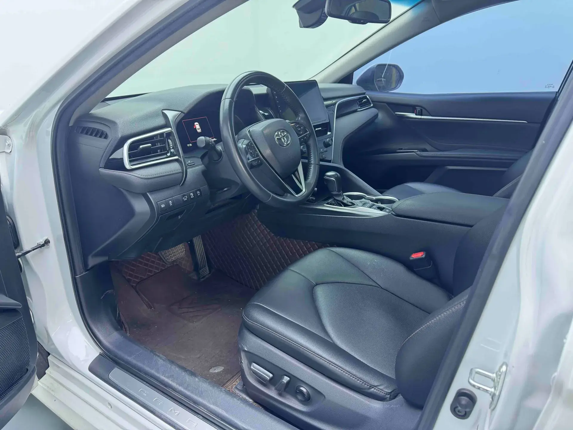 2021 TOYOTA CAMRY thumbnail 4