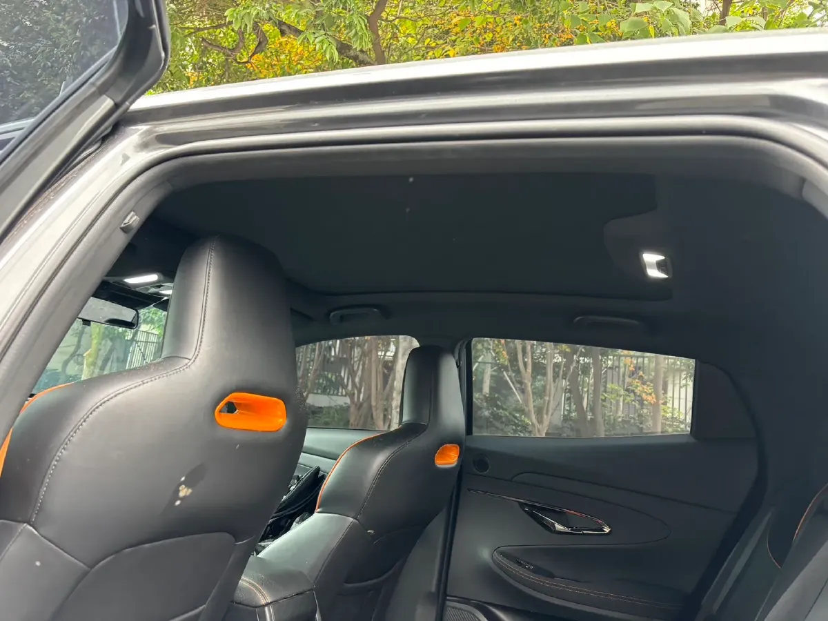 2022 ChangAn UNI-T 1.5T 188HP L4 7DCT,autocango,china used car exporter,china ev exporter,chinese used car exporter,chinese used ev exporter