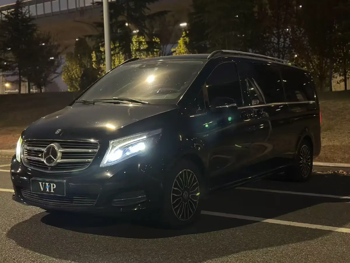 2018 Mercedes-Benz V Class 2.0T 211HP L4 7AT