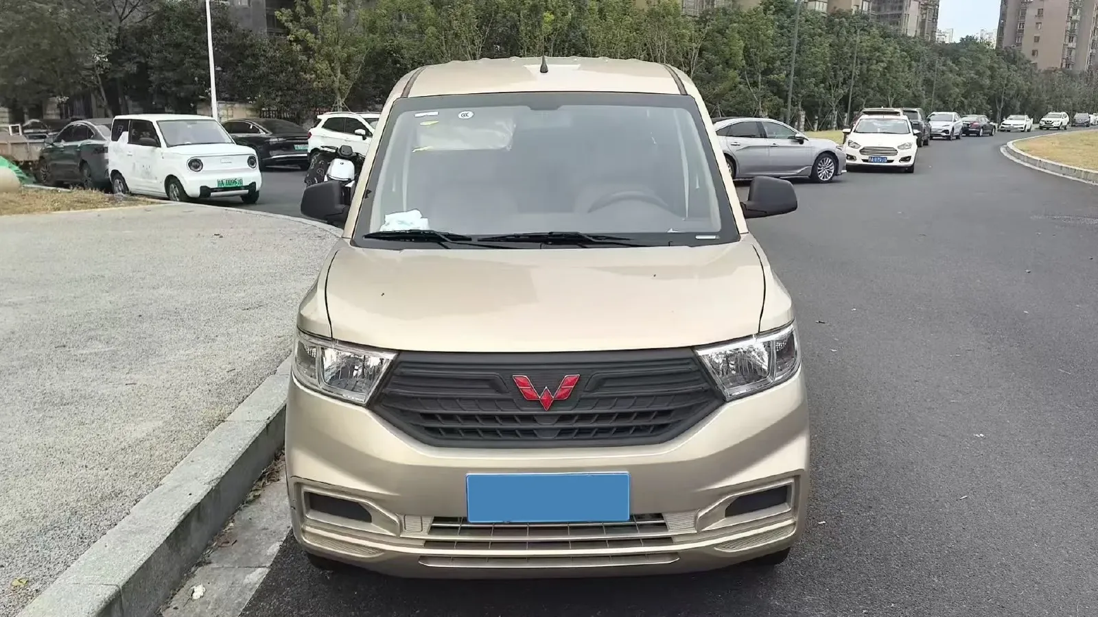 2022 WuLing HongGuang V 1.5L 99HP L4 6MT,autocango,china used car exporter,china ev exporter,chinese used car exporter,chinese used ev exporter