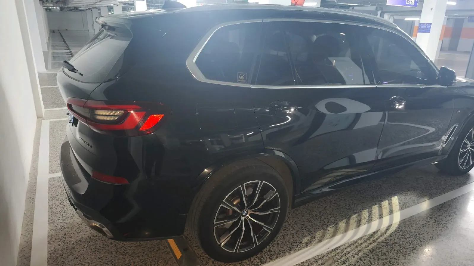 2022 BMW X5 2.0T 245HP L4 8AT,autocango,china used car exporter,china ev exporter,chinese used car exporter,chinese used ev exporter
