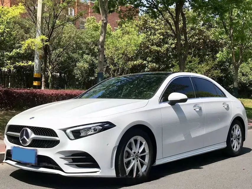 2021 Mercedes-Benz A Class 1.3T 163HP L4 7DCT